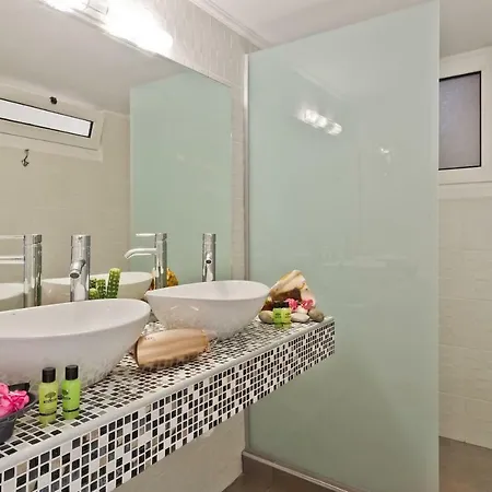 Lägenhet Captain Elias 1 *