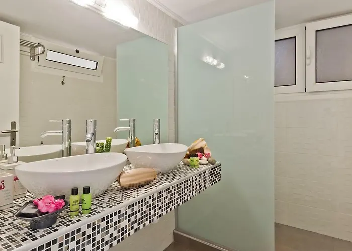 Daire Captain Elias 1 *